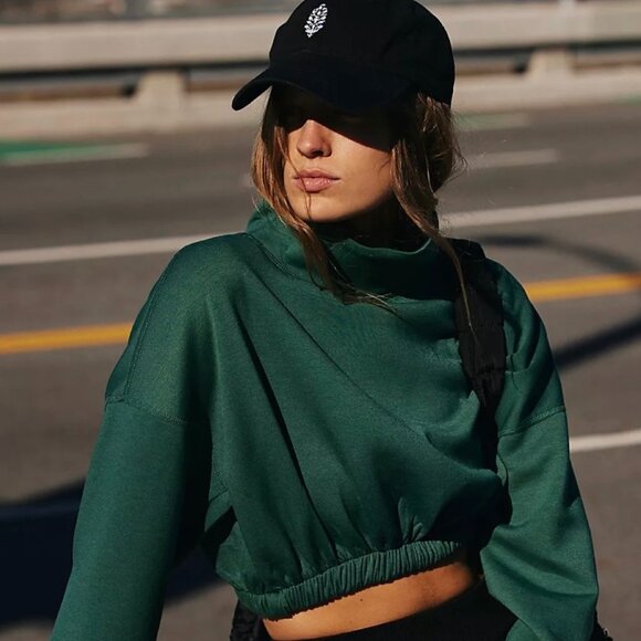 Free People Movement Gigi Cropped Layer Top in Smoked Pine SMALL NWT - Picture 3 of 8